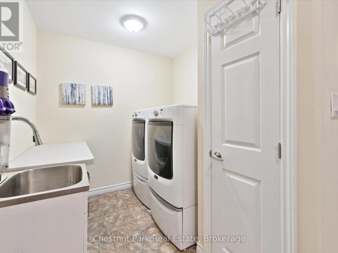 153 PINERIDGE GATE, 