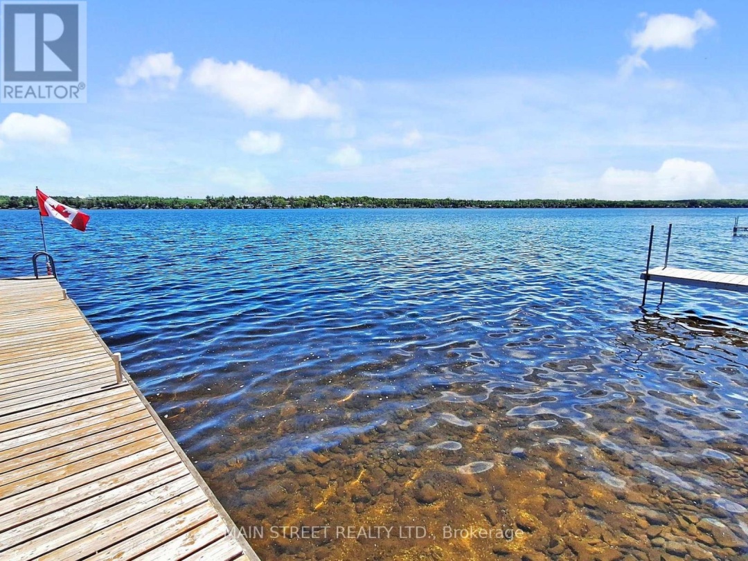 2 Ceadarhurst Avenue, Sturgeon Lake
