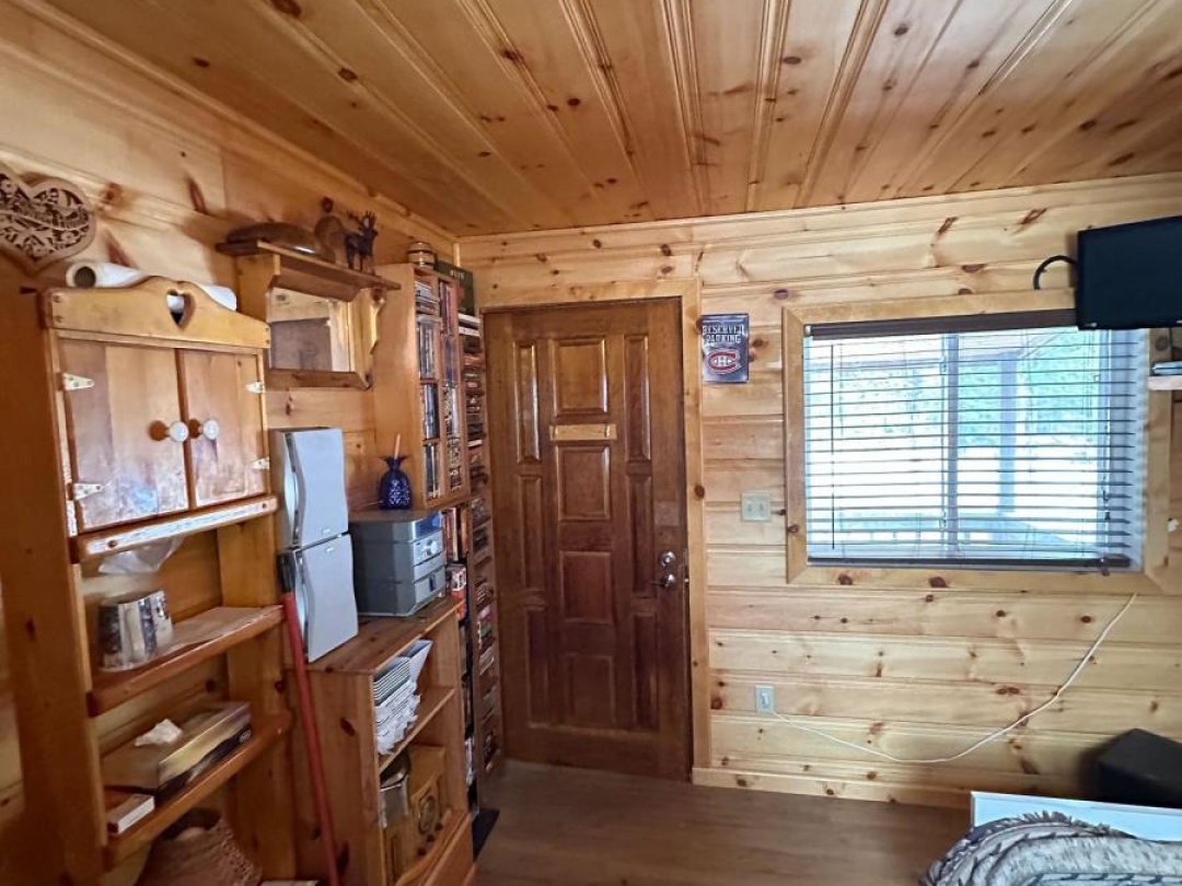428 Kennedy Drive, Little Bald Lake