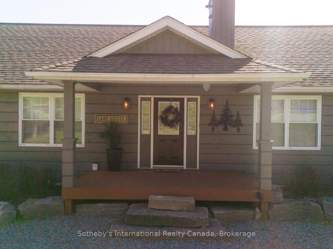 427 West Browns Road E, Weeduck Lake
