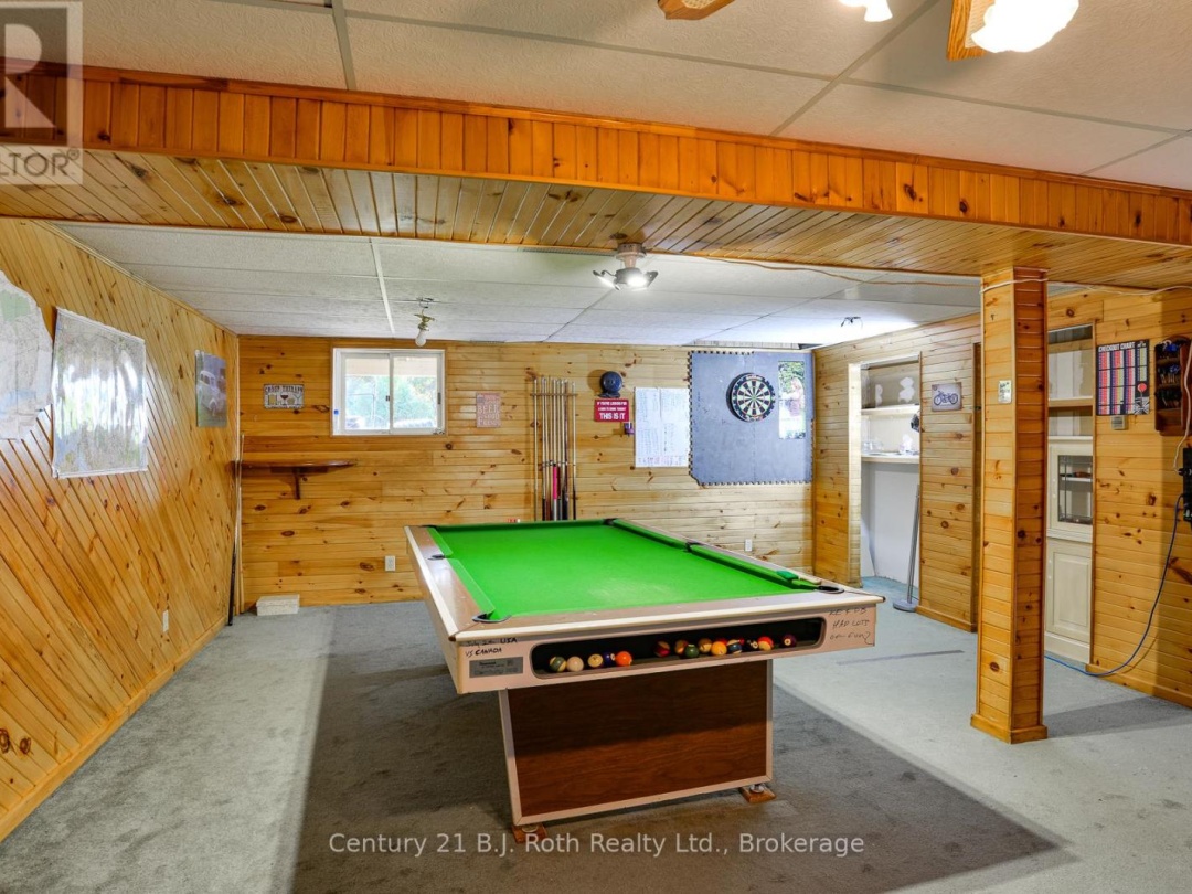 3 VINE STREET, 