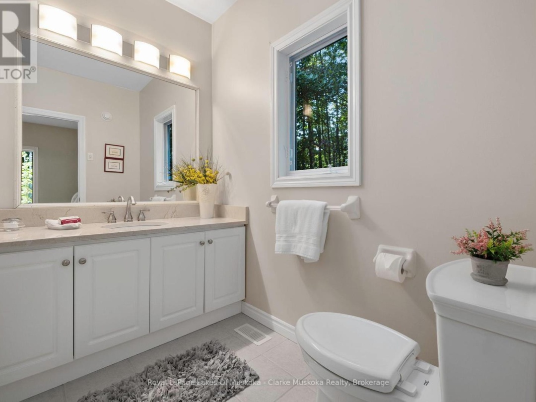 1259 Golf Course Road, Peninsula Lake