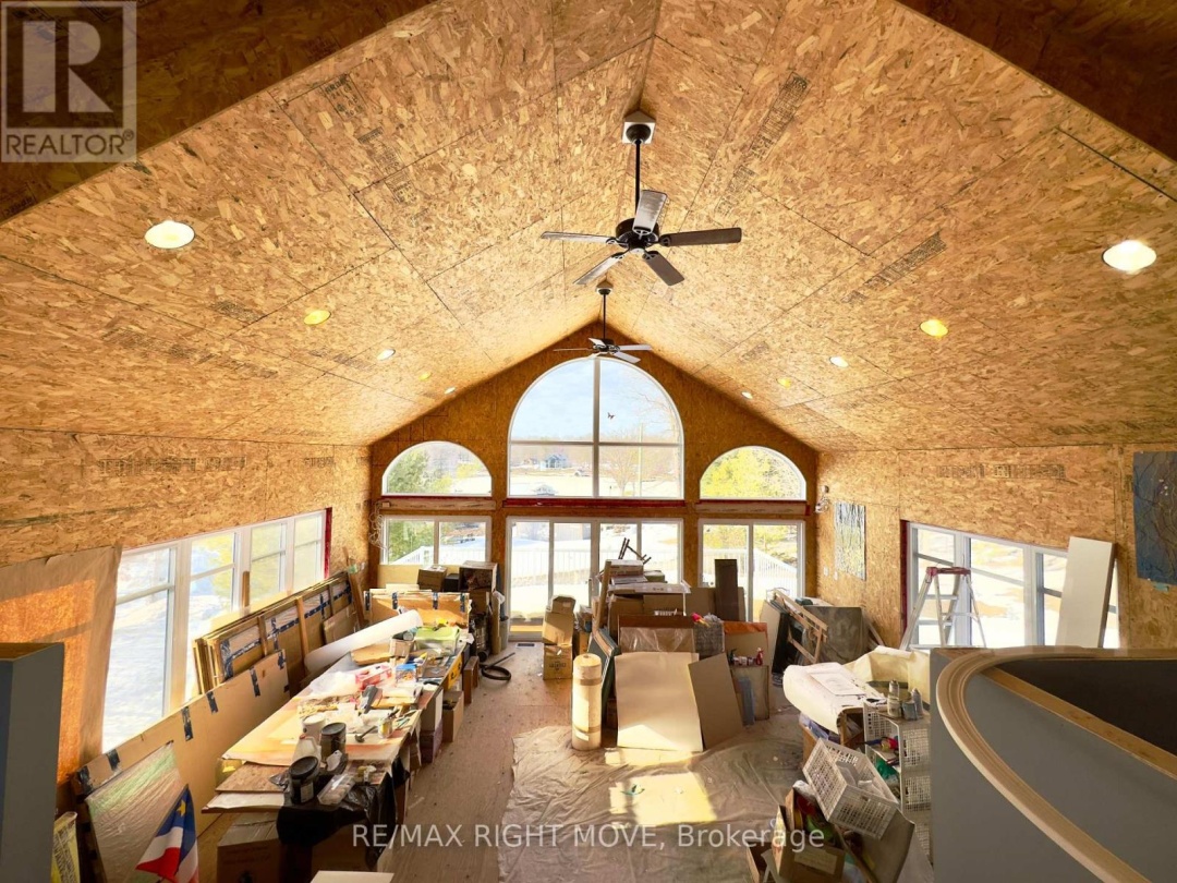 1894 HENRY'S LANDING, 