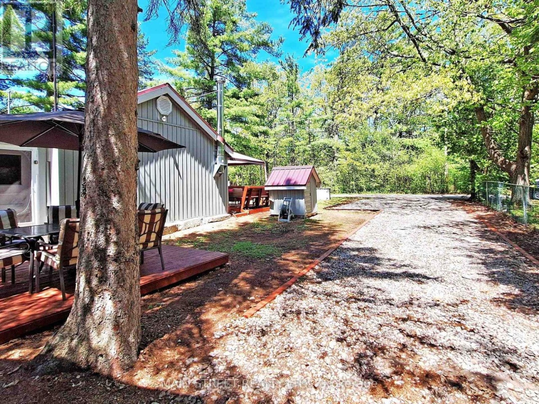 2 Ceadarhurst Avenue, Sturgeon Lake