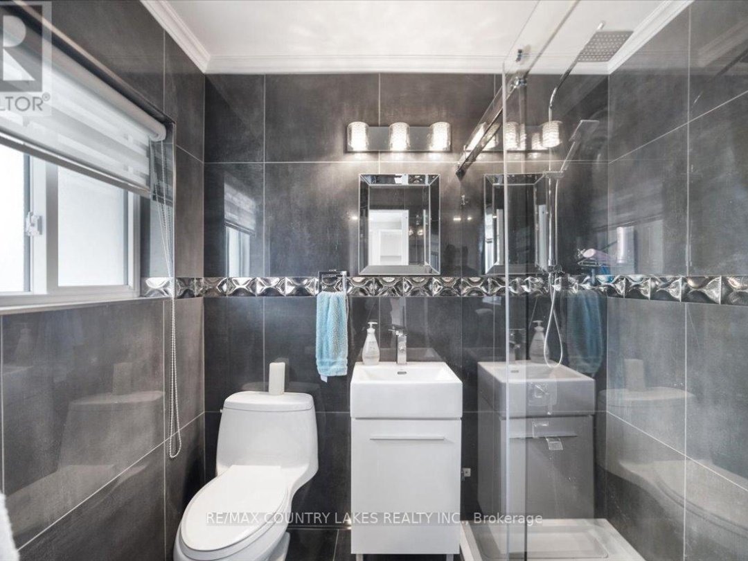 9 3 Paradise Boulevard, Lake Simcoe