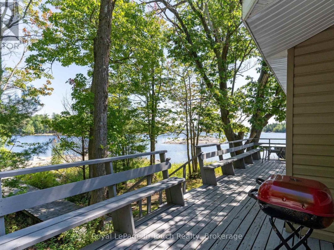 6980 ISLAND 1810, 