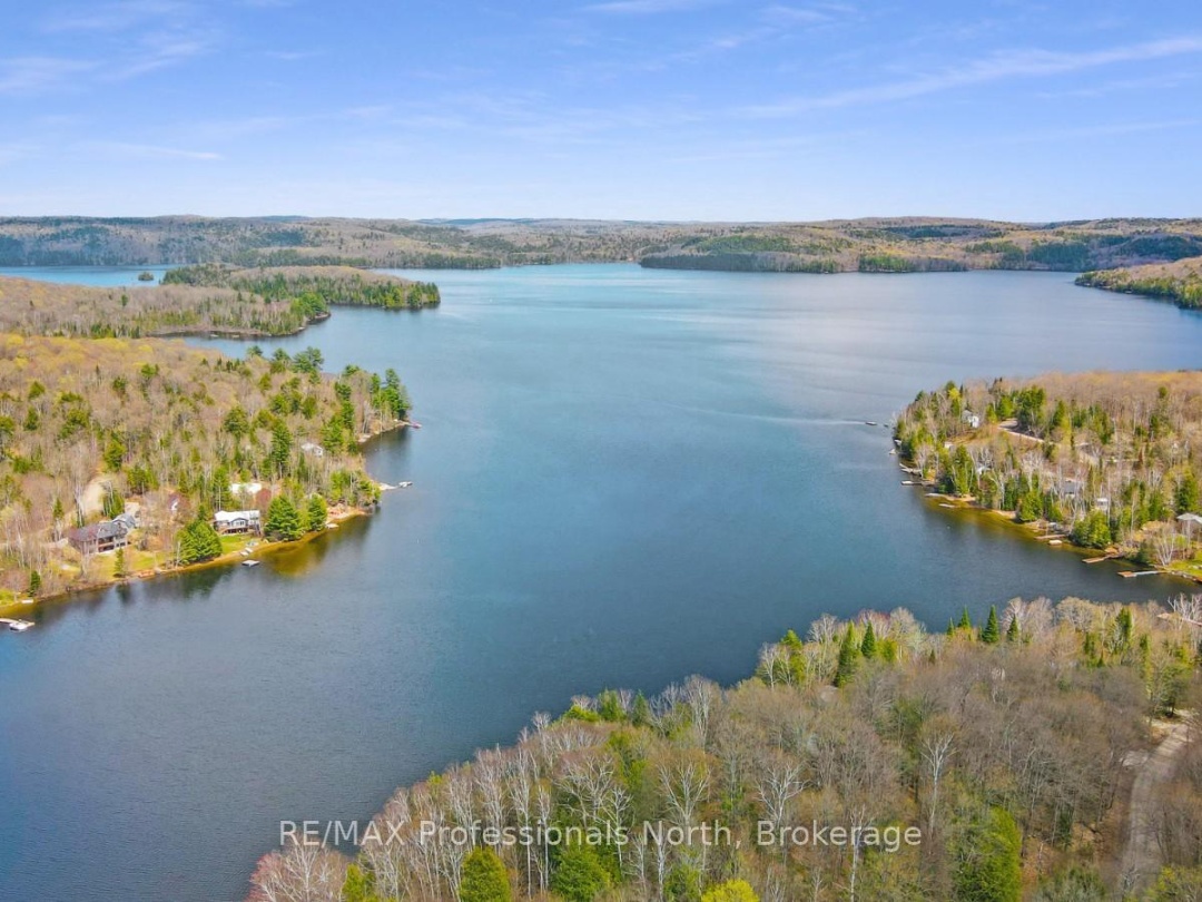 1017 Dunn Road, Haliburton Lake