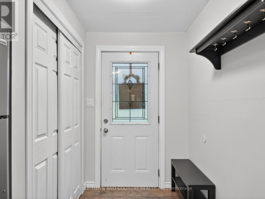 82 RIVERBANK ROAD, 