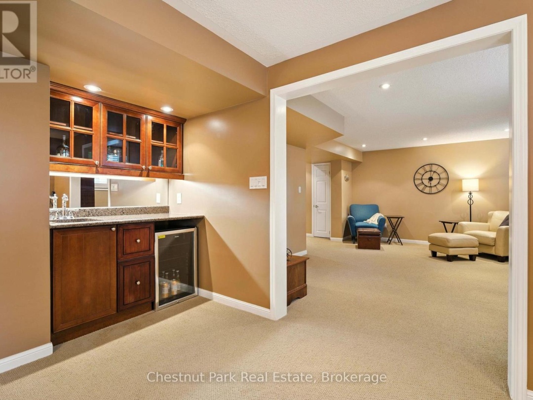 33 CLEARBROOK TRAIL, 