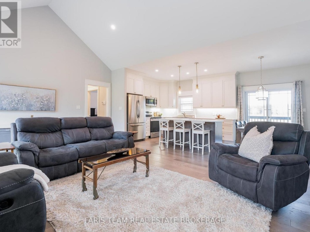 7589 CRONK SIDE ROAD, 