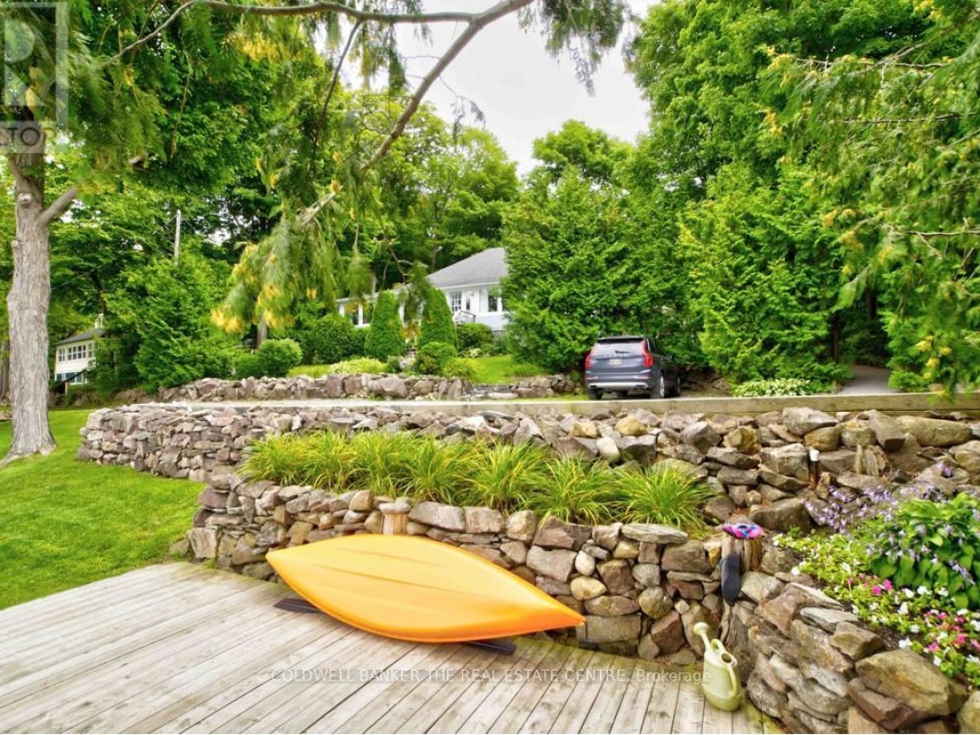 85 Grove Road, Cameron Lake