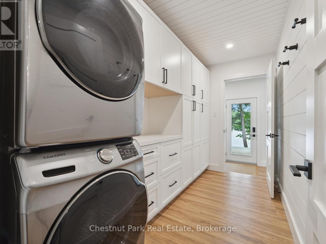 44 MILLER ISLAND, 