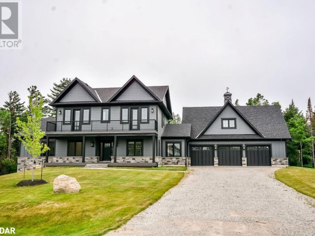 4 CLYDESDALE Court, 
