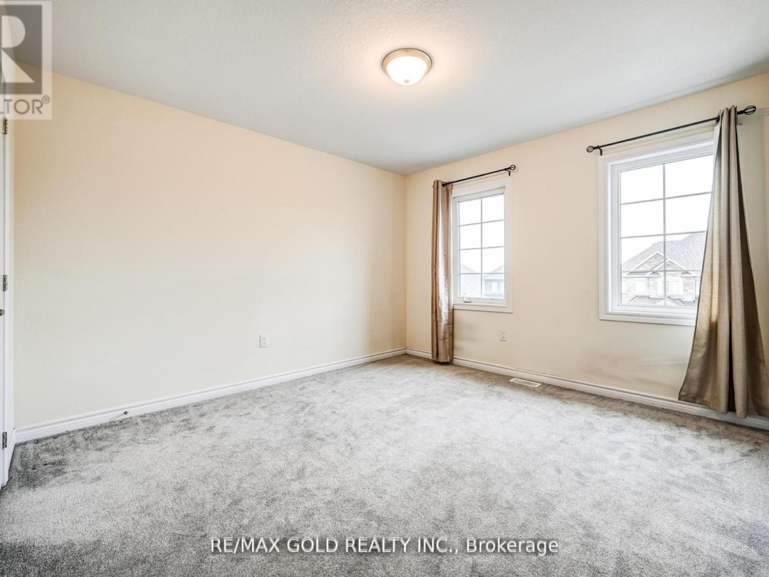 84 Atlantis Drive W, Orillia