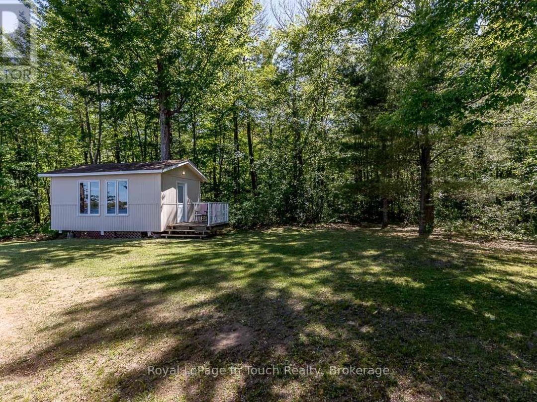 36 Yellowhead Island, Gloucester Pool