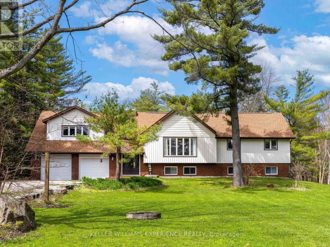 1936 Peninsula Point Road, Sparrow Lake