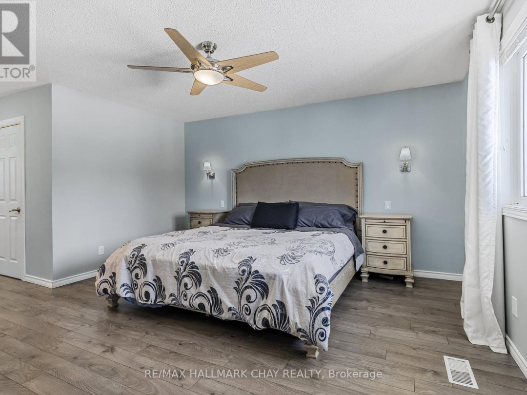 5810 Lowanda Lane, Ramara