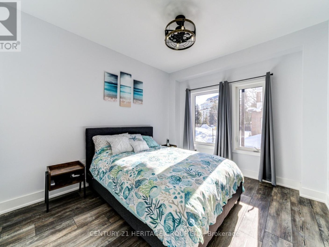 44 RUBY CRESCENT, Lake Simcoe