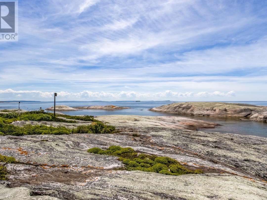 2 3700 THE TABLE ROCK ISLANDS, 
