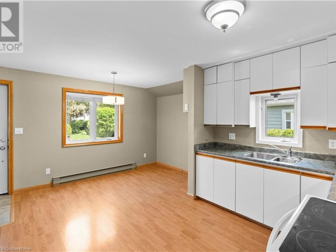 2703 LAKESIDE Drive, 