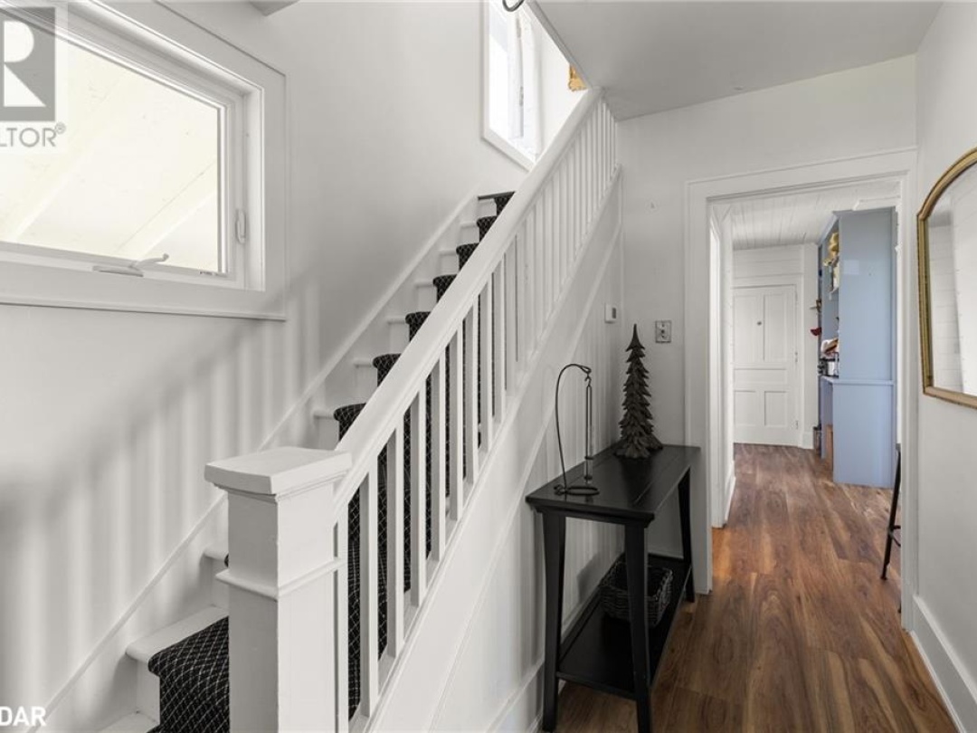 1866 WARMINSTER Side Road, 