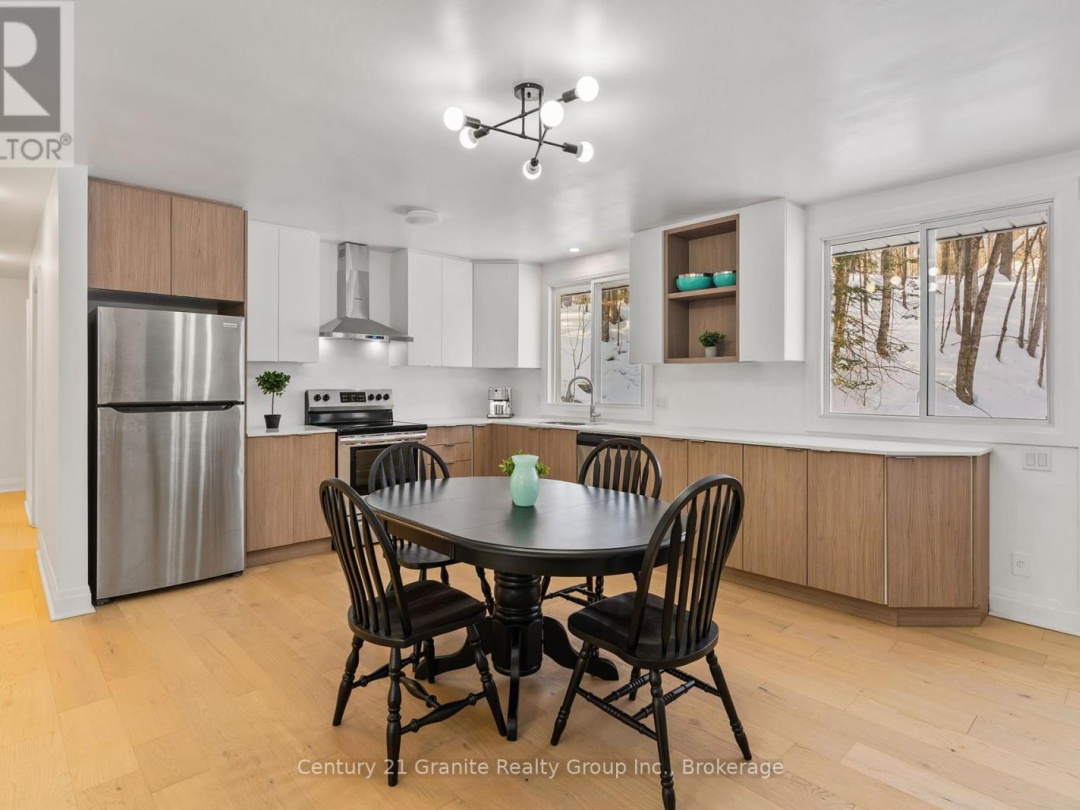 7032 COUNTY ROAD 121, 