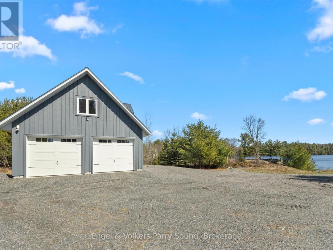 201 Loch Erne Road, Vowel Lake