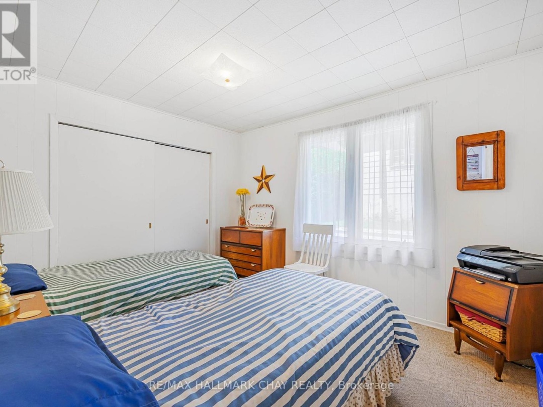 1125 WOODLAND DRIVE, Lake Simcoe