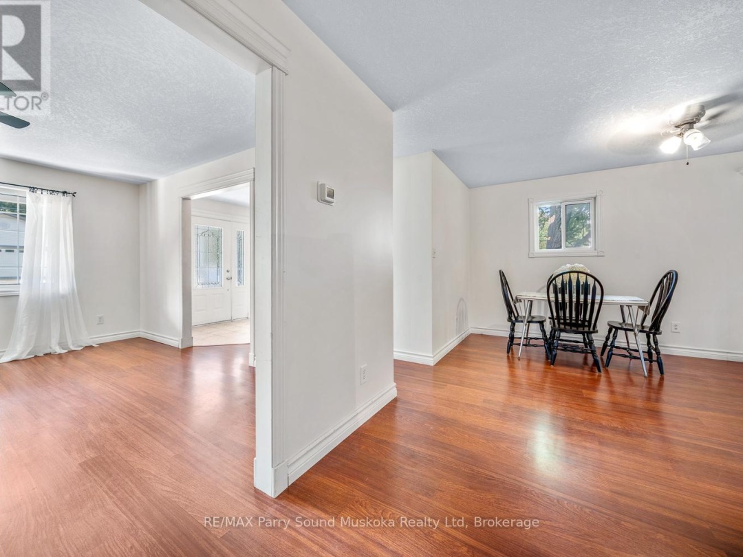6 KITCHENER AVENUE, 