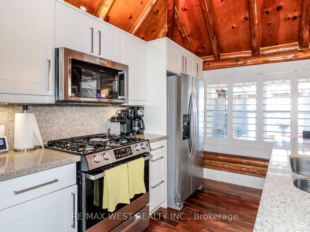 3756 GLENREST DRIVE, 