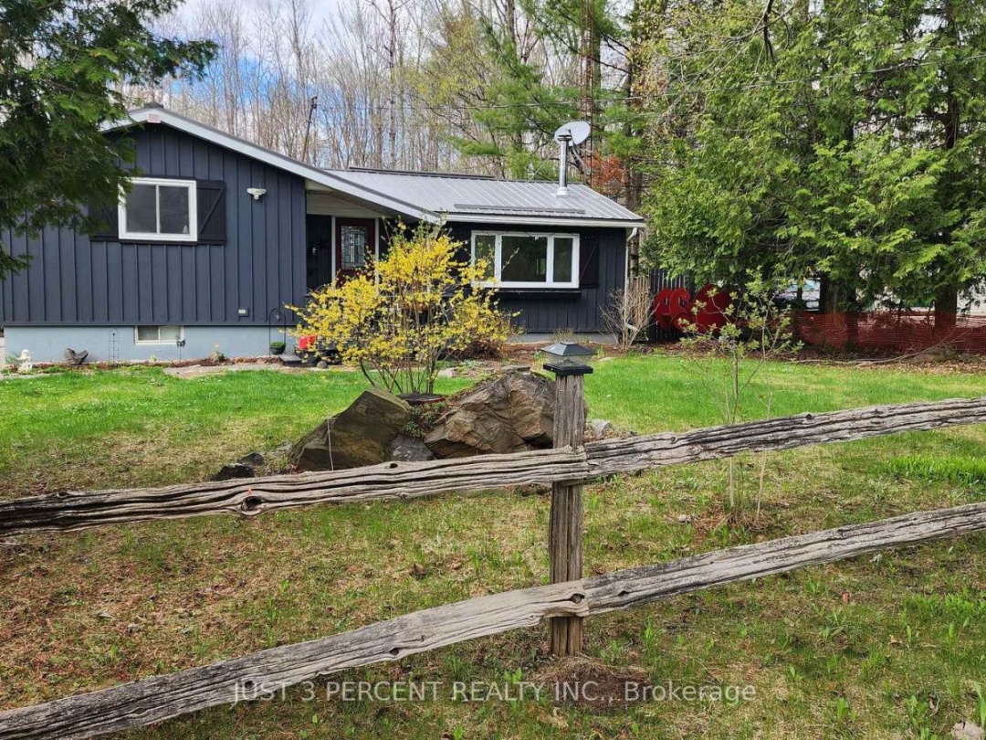 55 Northern Avenue, Little Bald Lake
