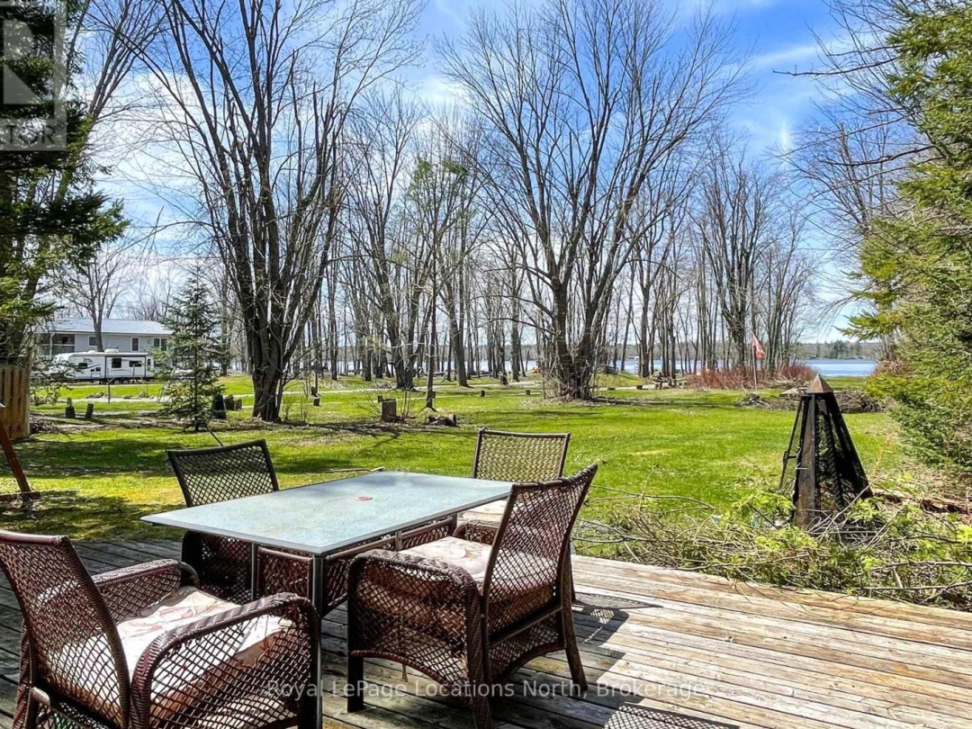 239 Monck Rd Cty 45, Young Lake