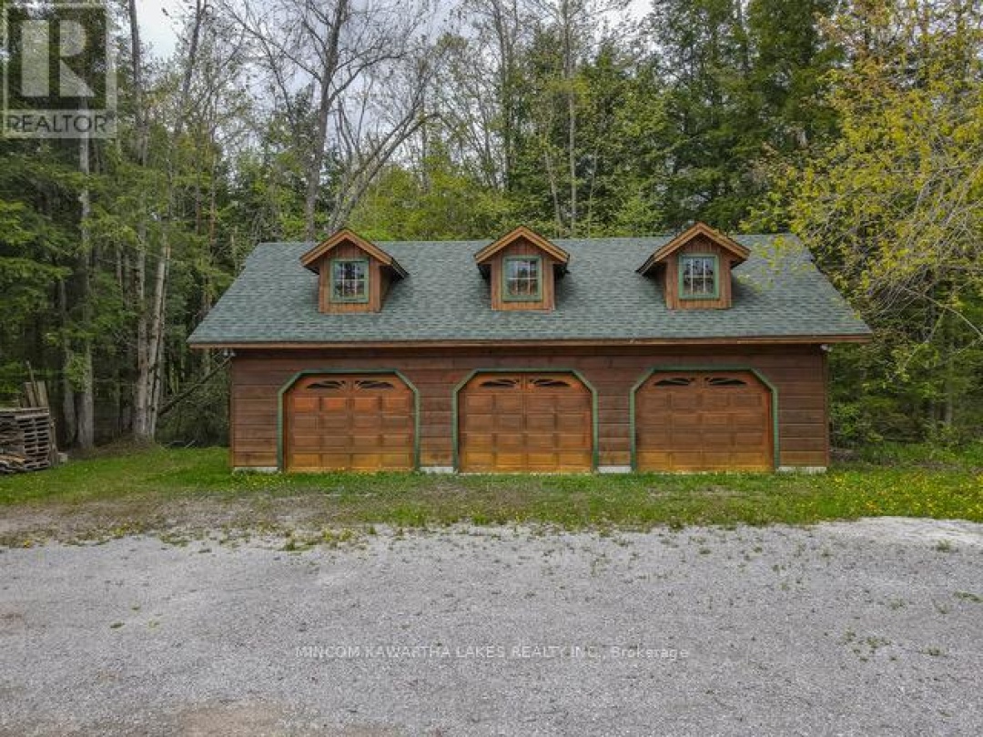 16 Evergreen Way, Pigeon Lake