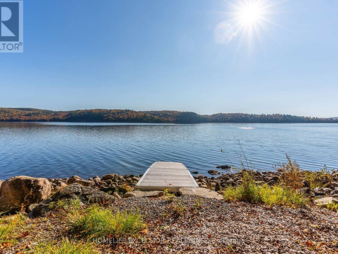 1284 True North Road, Drag Lake