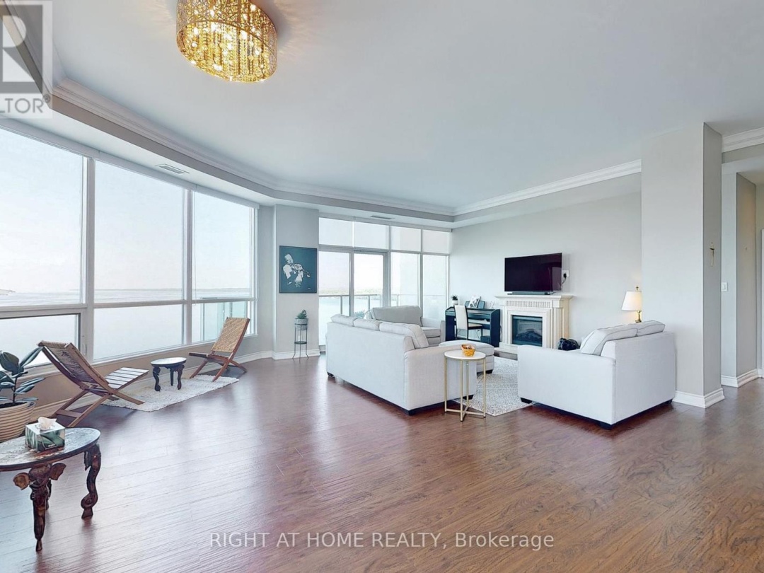 PH06 - 37 ELLEN STREET, 