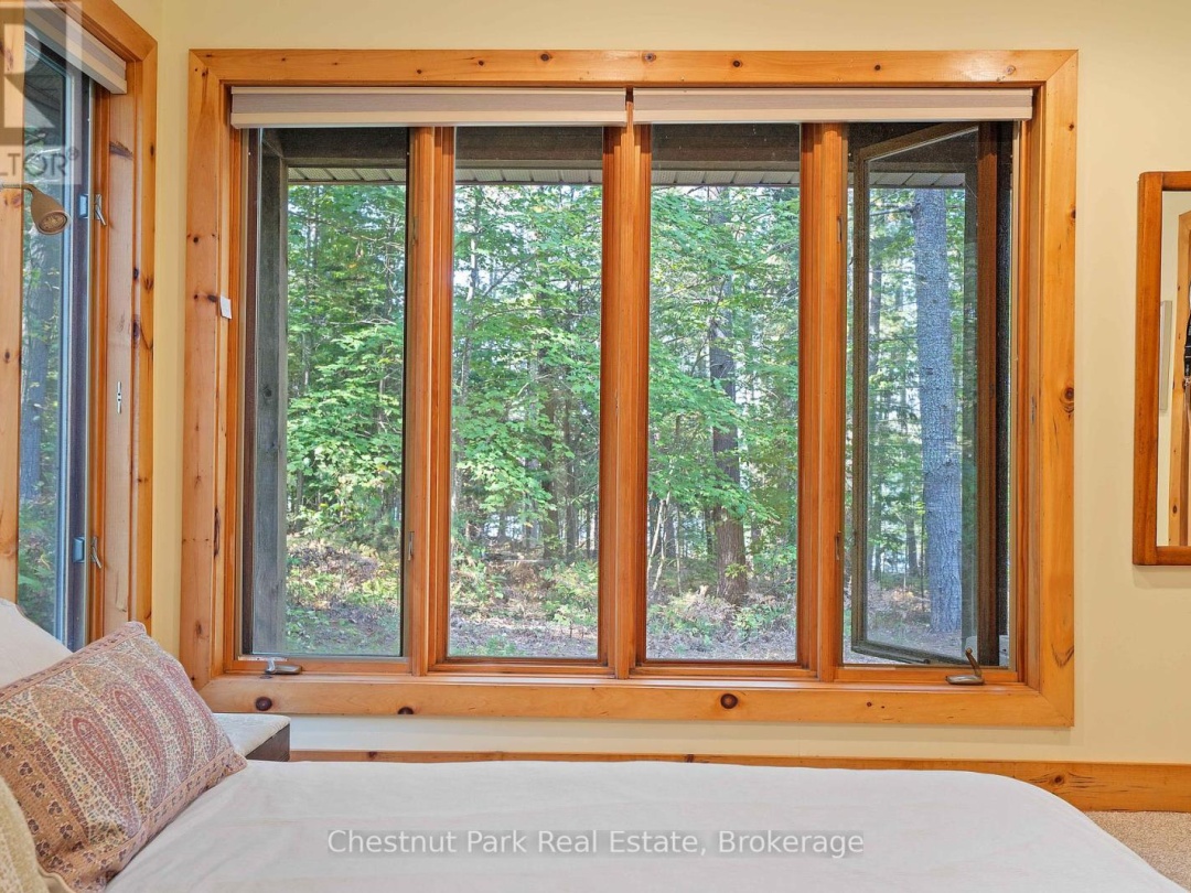 1000 Brown Island, Soyers Lake