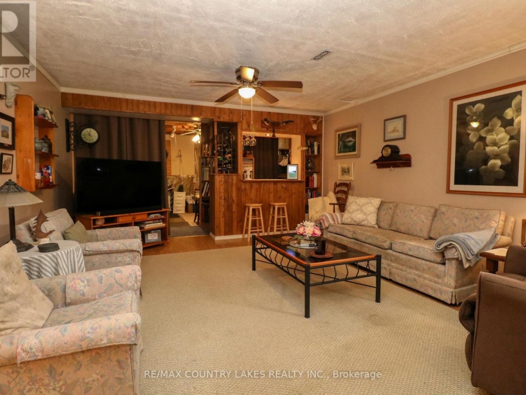 86 Beechwood Avenue, Lake Simcoe