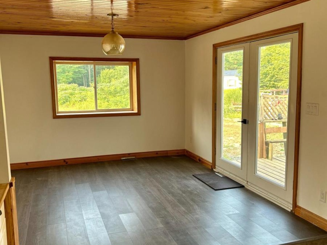 8 - 1701 HIGHWAY 11,