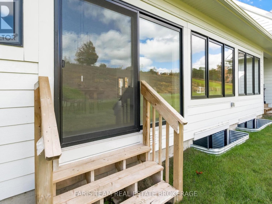 17 CLYDESDALE COURT, 