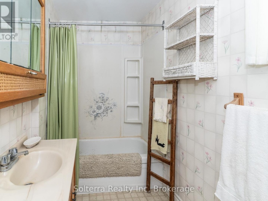 1185 Parkers Point Road E, Lake Muskoka