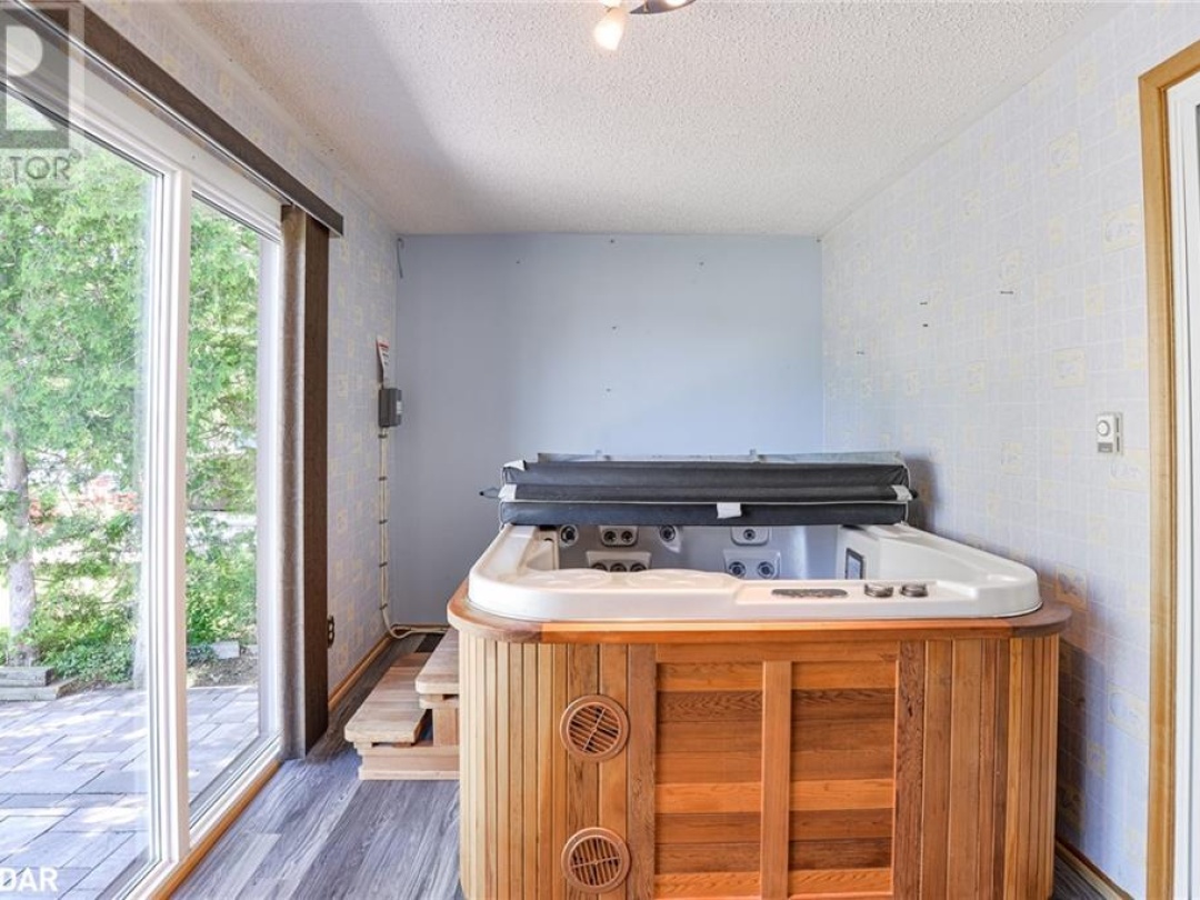 35 OLD INDIAN Trail, 