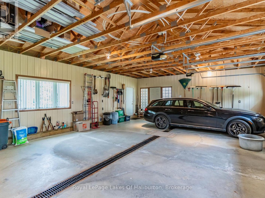 1089 PIONEER ROAD, Gooderham Lake