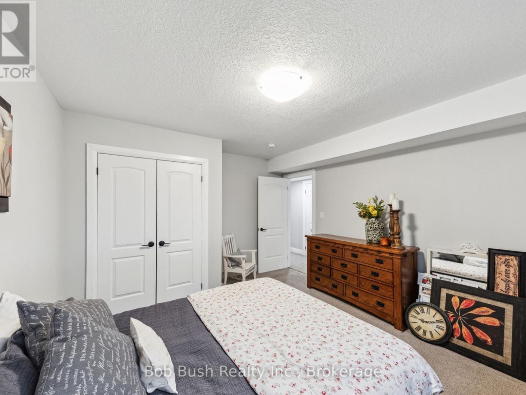 4 Davis Drive, Georgian Bay