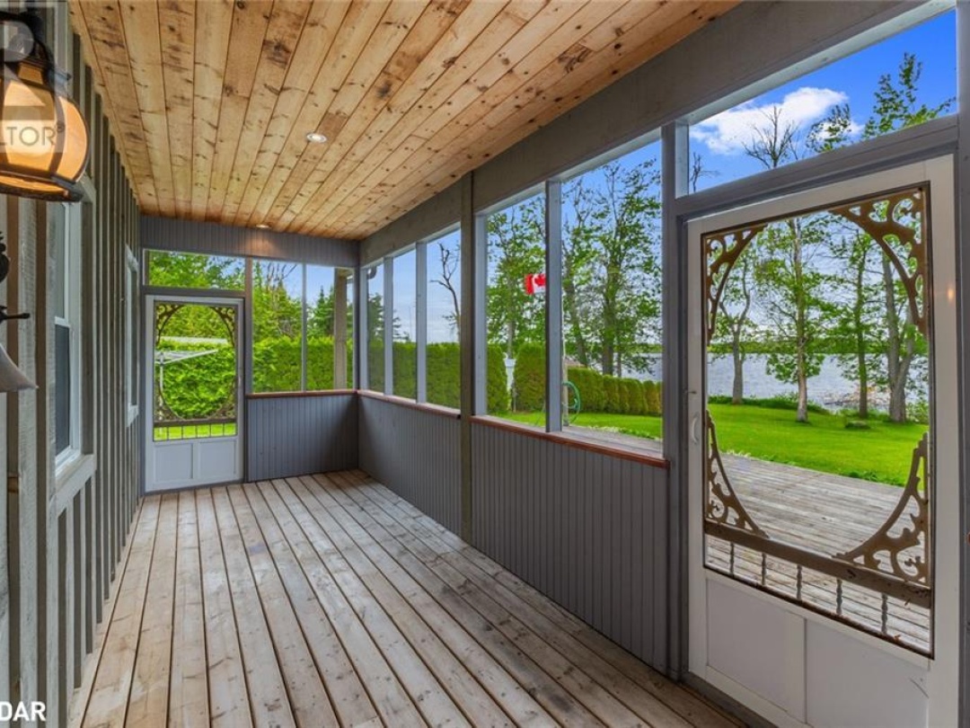 201 Avery Point Road, Dalrymple Lake