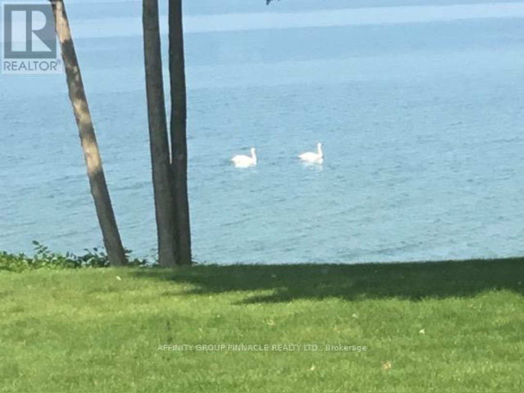 16 B90 Parklawn Boulevard, Lake Simcoe