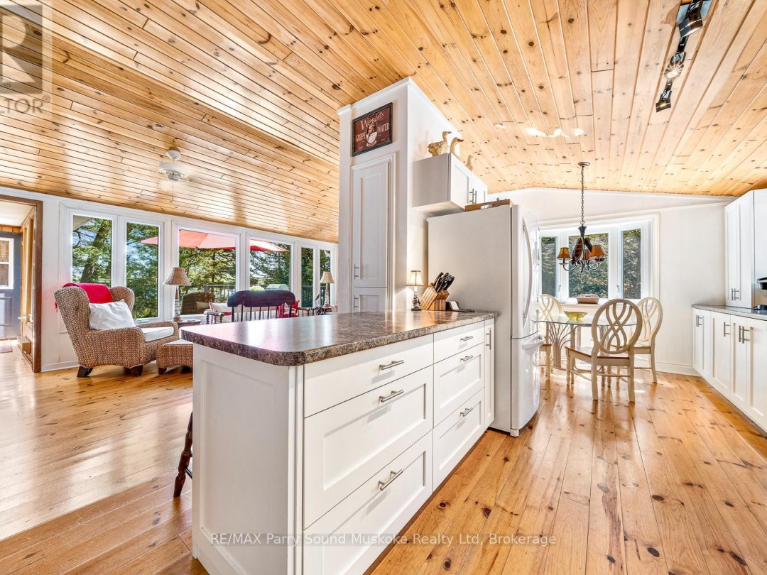 3 Maureen Drive, Little Whitefish Lake