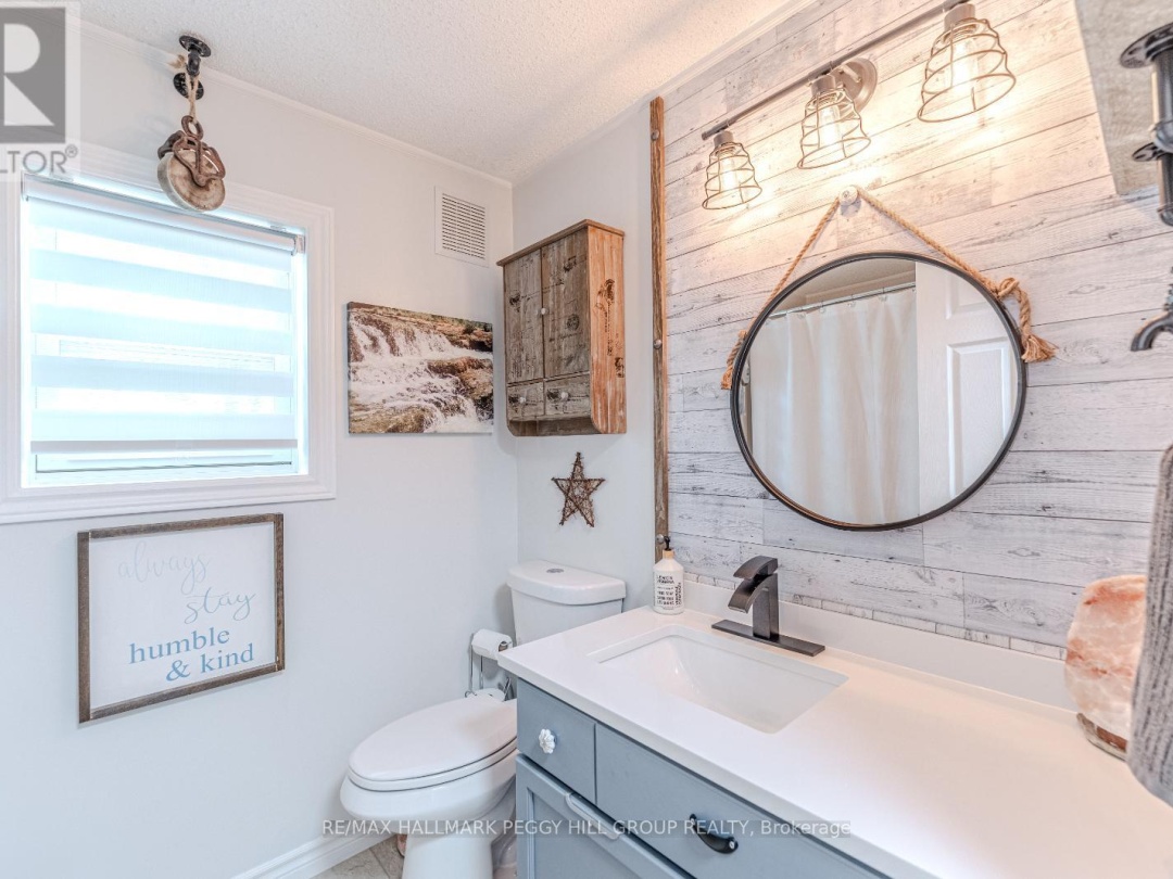 7498 ISLAND CRESCENT, 