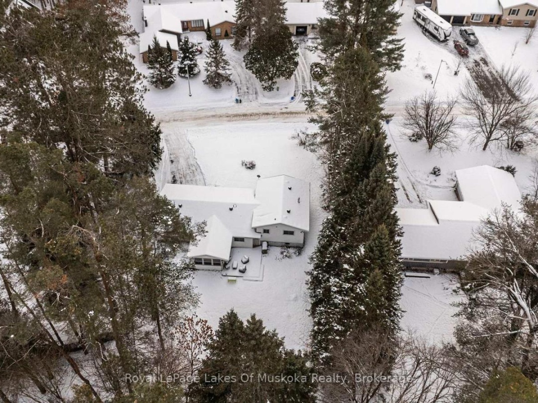 5 BROBST FOREST CRESCENT, 