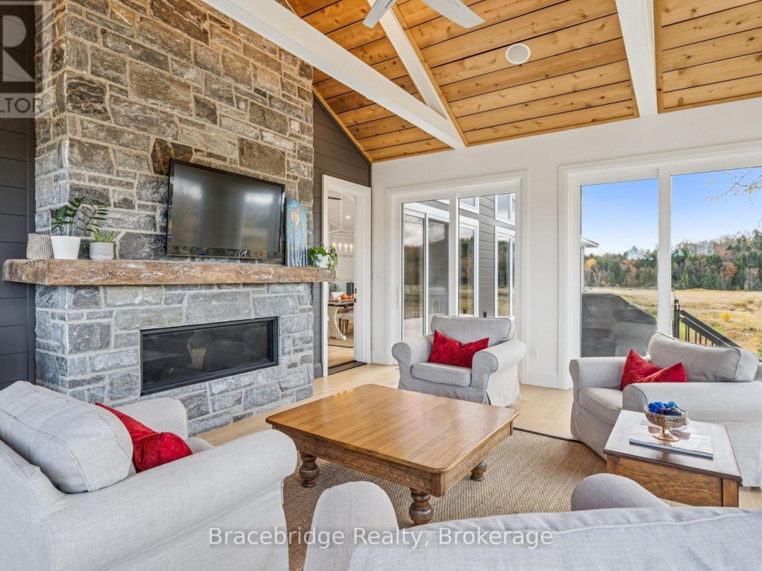 1006 STEPHENS BAY ROAD, 