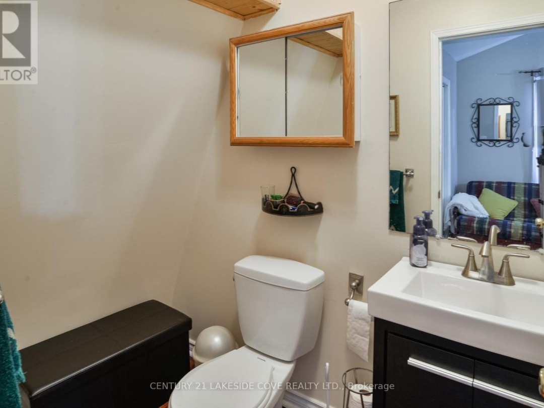 2597 Lakeshore Drive, Ramara